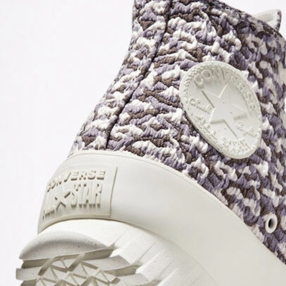 CONVERSE Chuck Taylor All Star Lugged 2.0 Jacquard Sand Dune Platform Sneakers - Picture 5 of 8